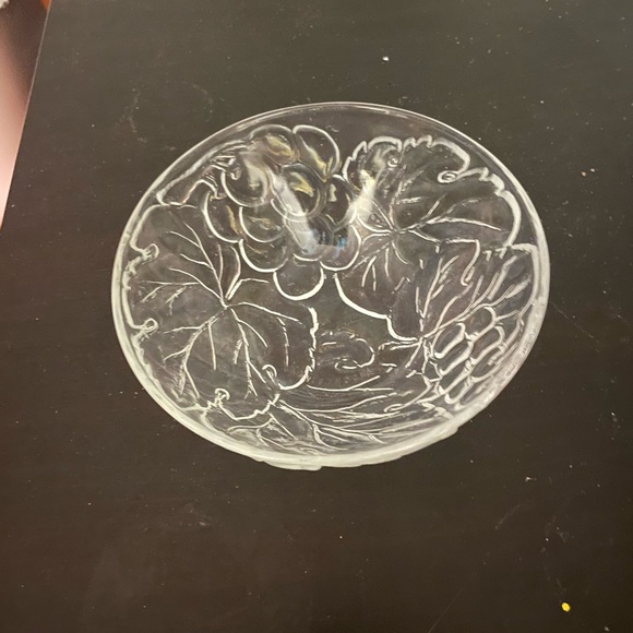 Indonesia Clear Cut Glass Dinner Plates and Bowls in Grape motif - Picture 3 of 9